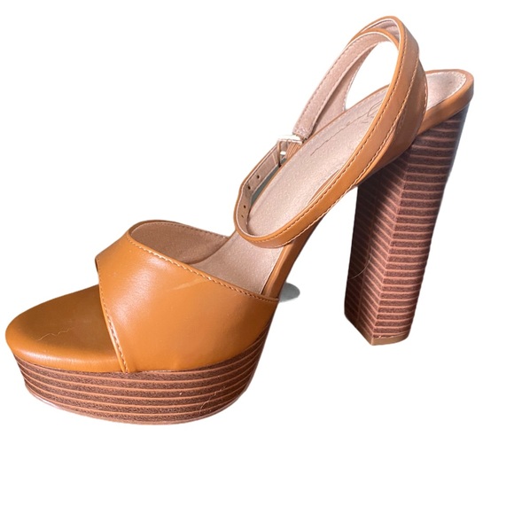 Open Toe Chunky 6” Heels - Picture 2 of 9